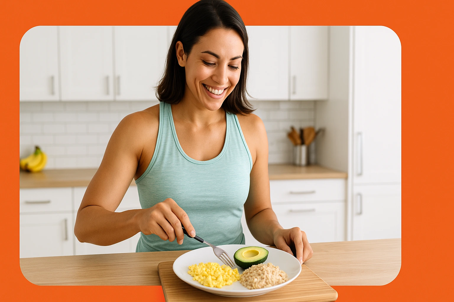 بانوی ورزشکار در حال آمادهکردن صبحانه سالم پس از خروج از رژیم کتو